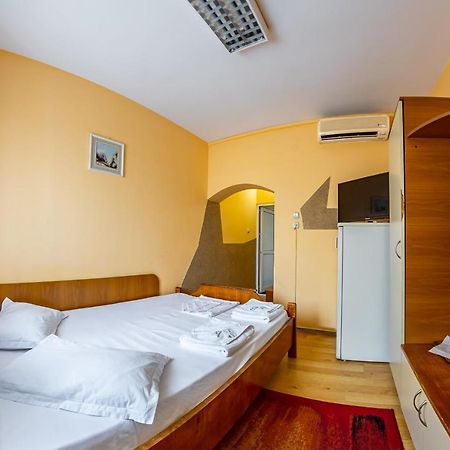 Motel Dasiana Târgu Jiu Esterno foto