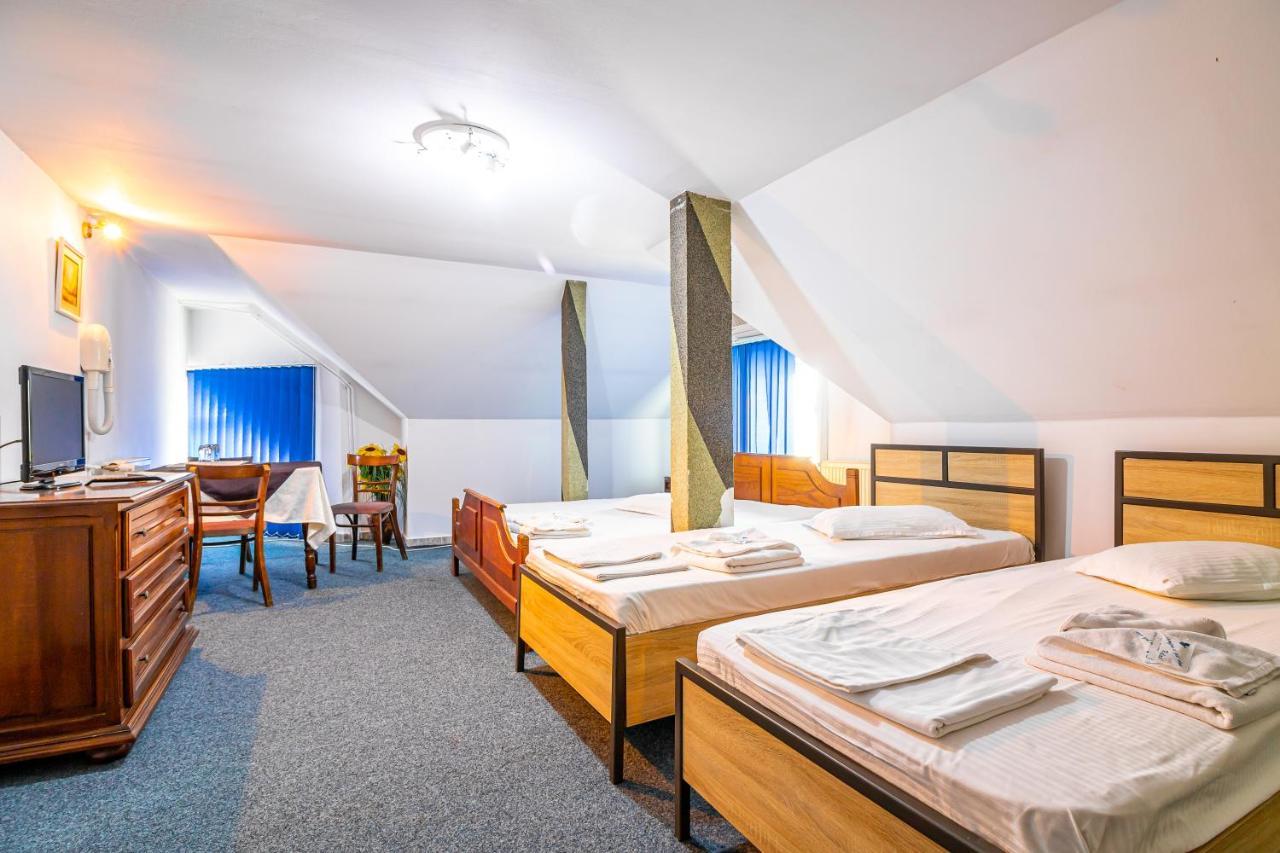 Motel Dasiana Târgu Jiu Esterno foto