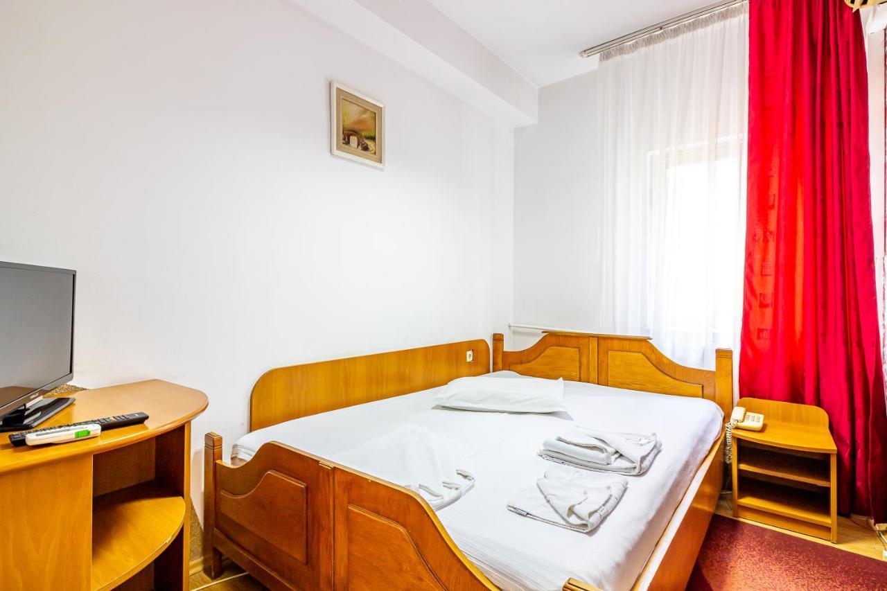 Motel Dasiana Târgu Jiu Esterno foto